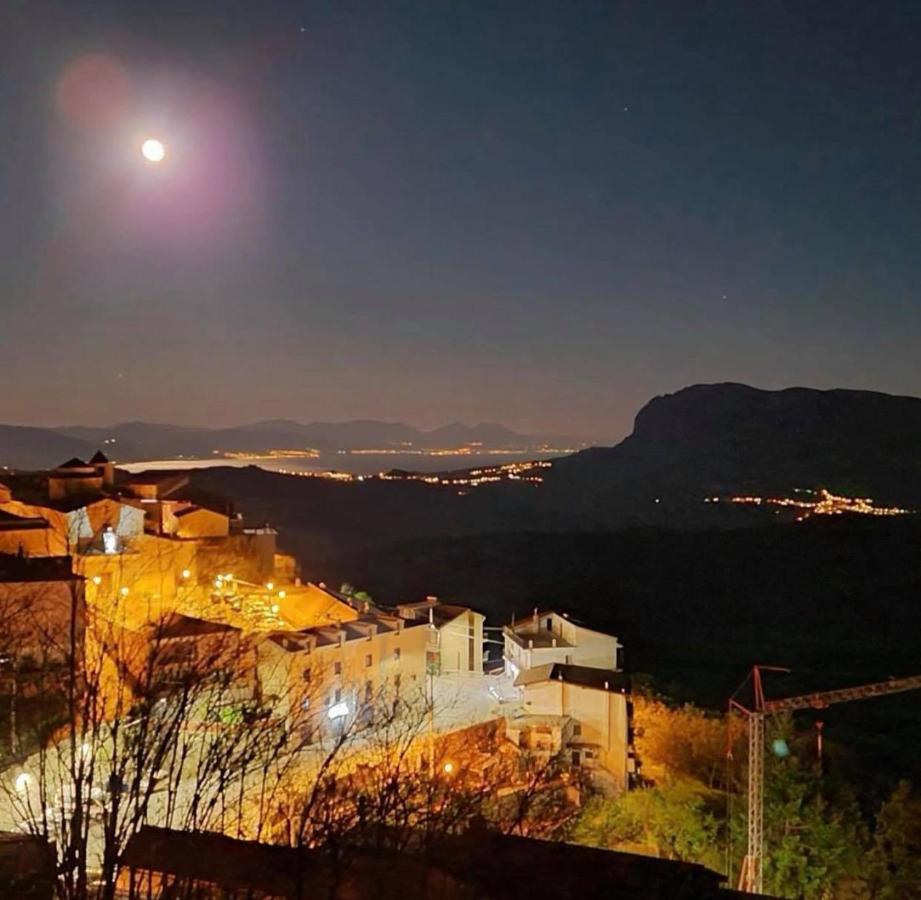 Agriturismo Ai Monaci Montano Antilia Luaran gambar