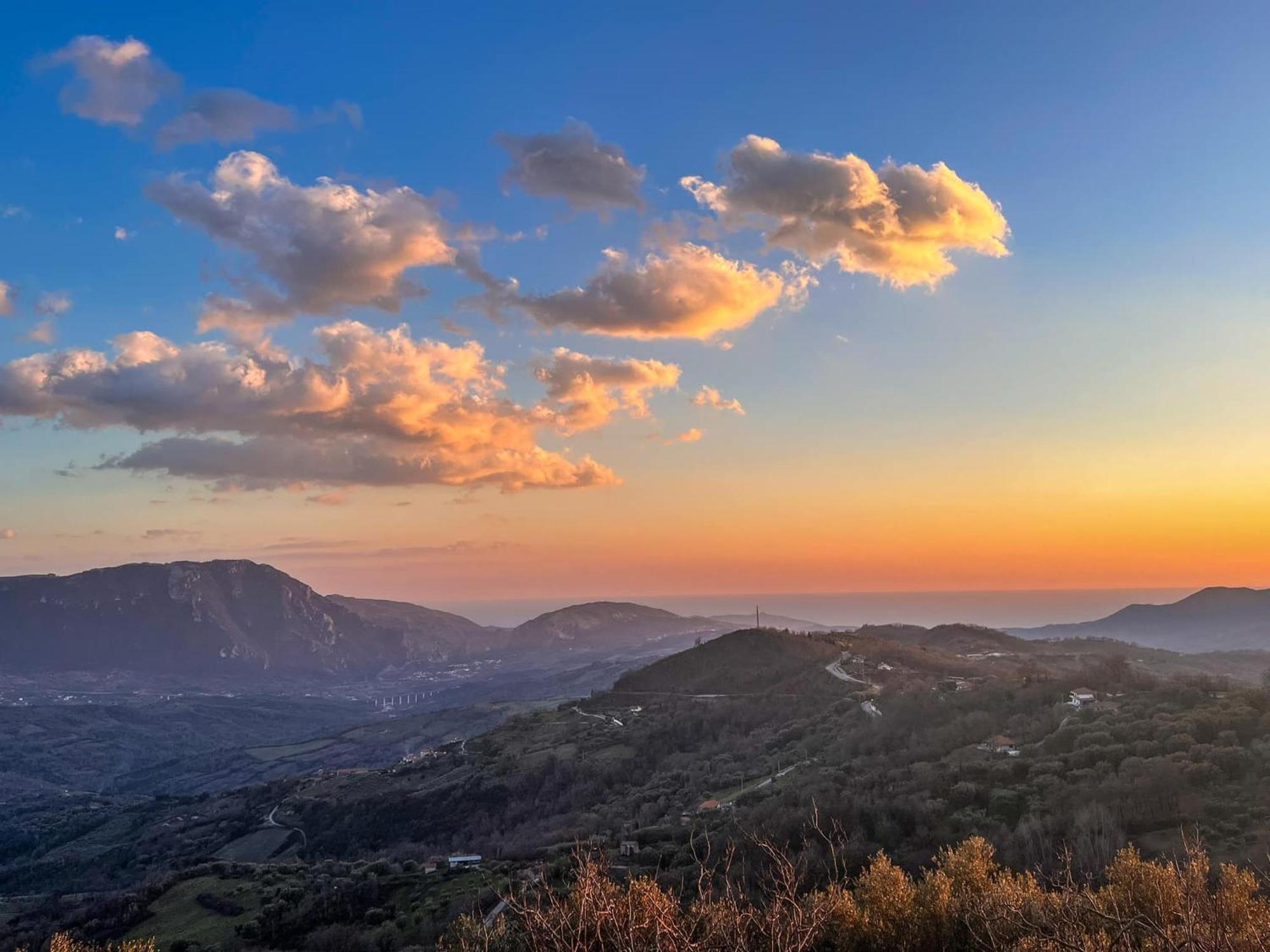 Agriturismo Ai Monaci Montano Antilia Luaran gambar